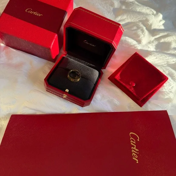 Cartier LOVE Ring yellow gold size 51 full box set + receipt+ certificate. - Picture 3 of 4
